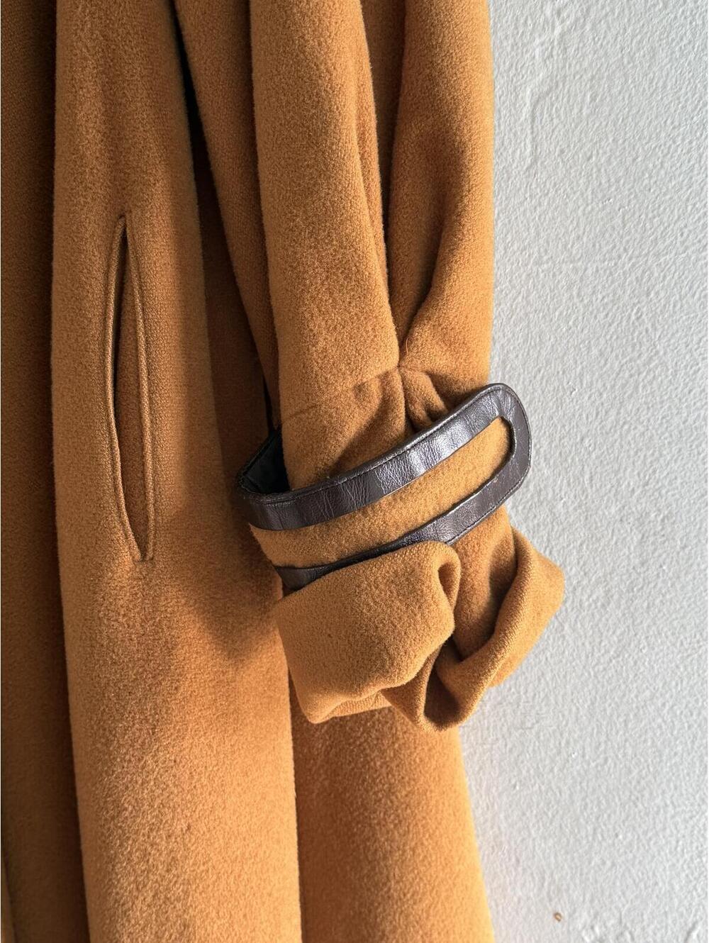 1950s Vintage Regal Caramel Double-Breasted Long Coat with Statement Cuff Detail - Picture 5 of 12